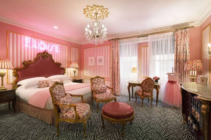 Room 48 of 108