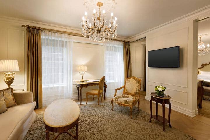 Room 6 of 108